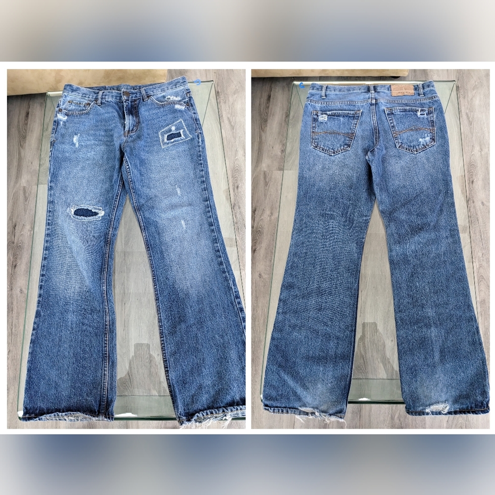 Aeropostale Medium Wash  Relaxed Fit High Rise Distressed Jeans Size 30/30